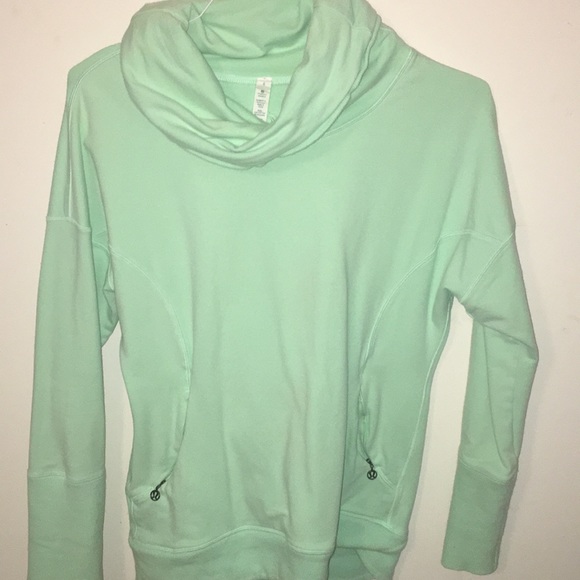 lululemon athletica Tops - Lululemon scoop neck pullover